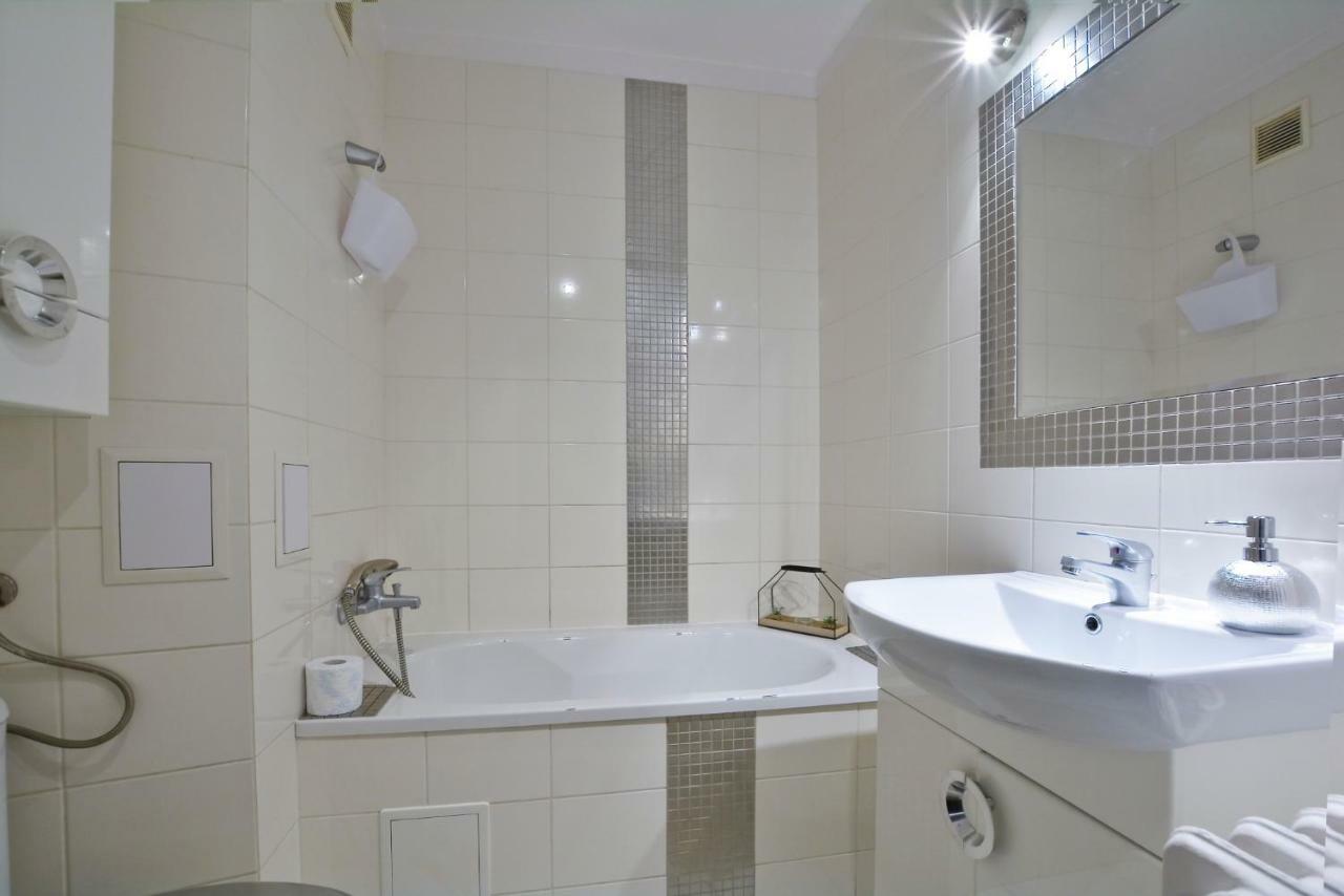 Apartament Dzien Dobry Appartement Wałbrzych Buitenkant foto